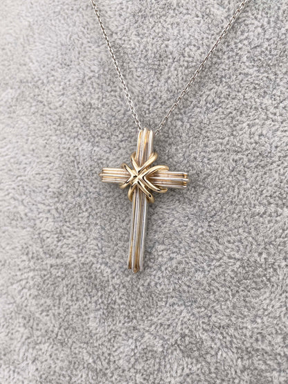Signature Kreuz Anhänger mit Kette - 925 Sterling Silber & 18K / 750er Gelbgold