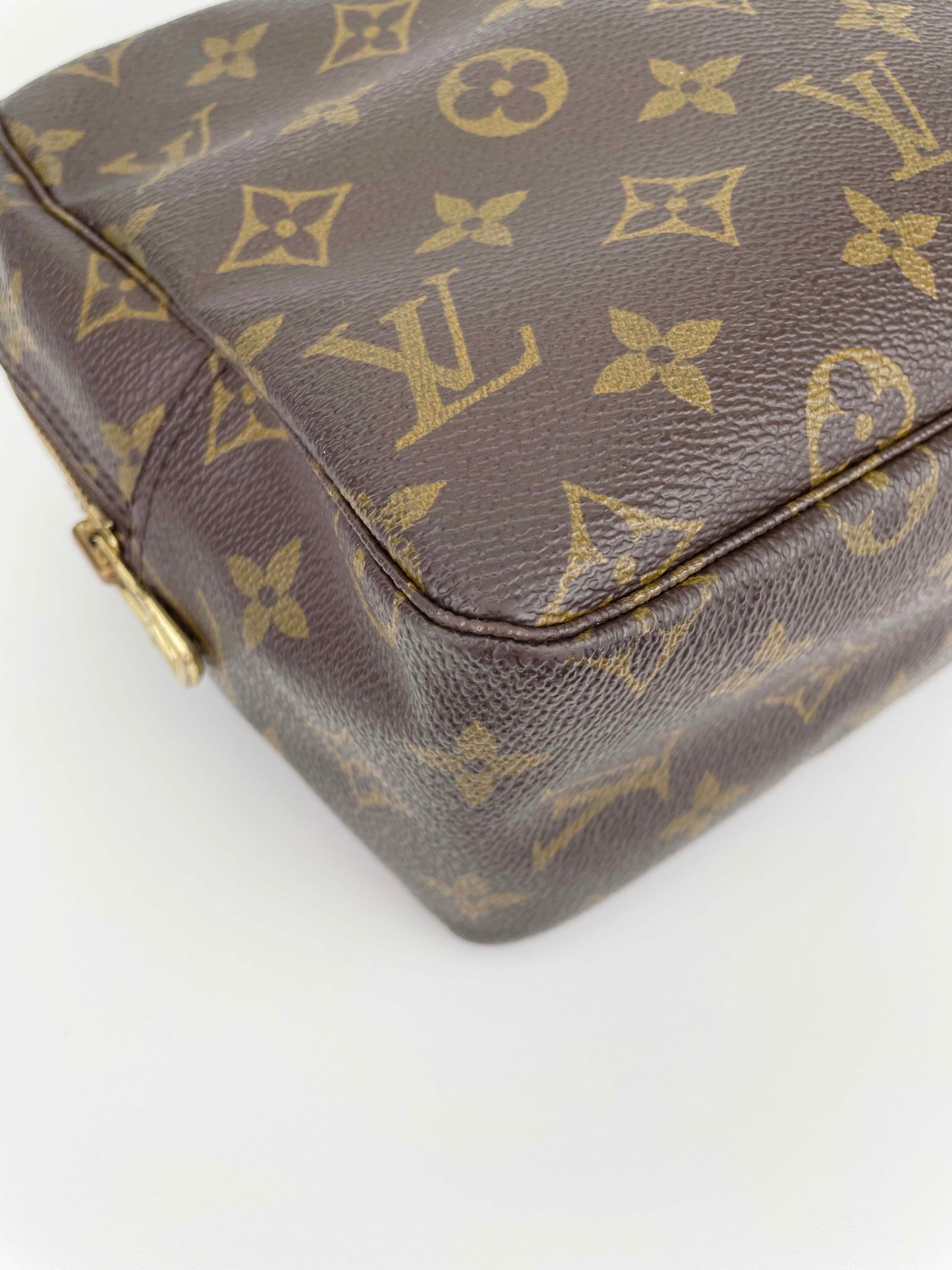 Trousse Toilette 28 Pouch - Monogram Canvas