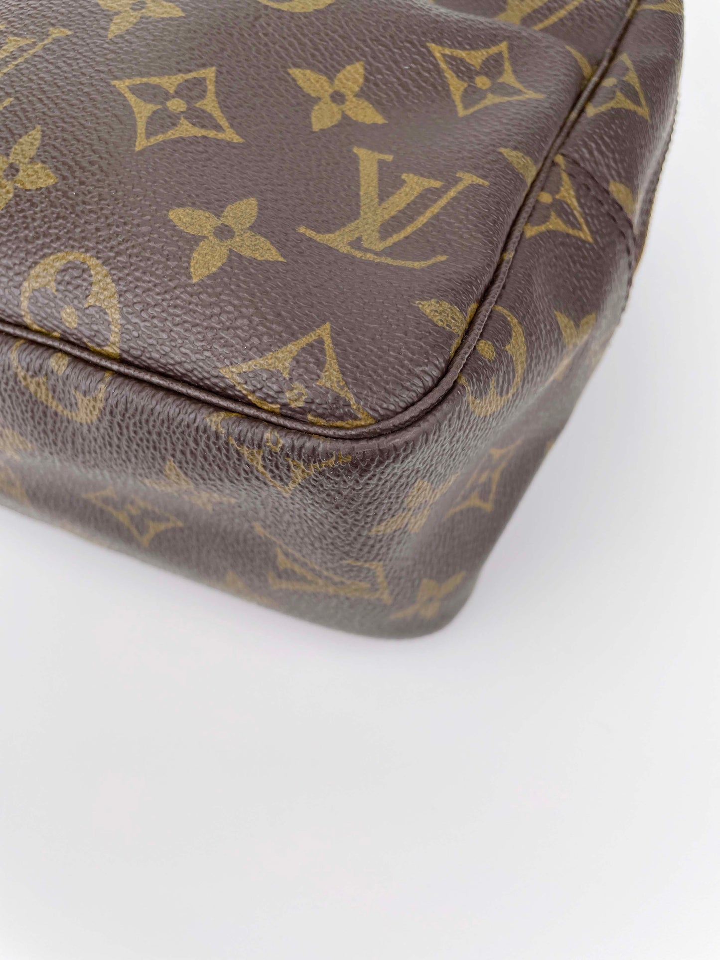 Trousse Toilette 28 Pouch - Monogram Canvas