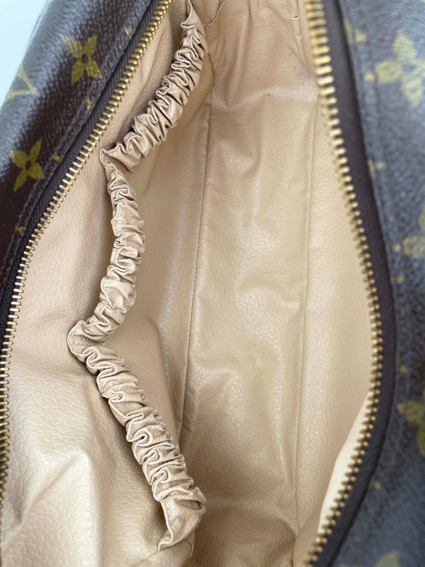 Trousse Toilette 28 Pouch - Monogram Canvas