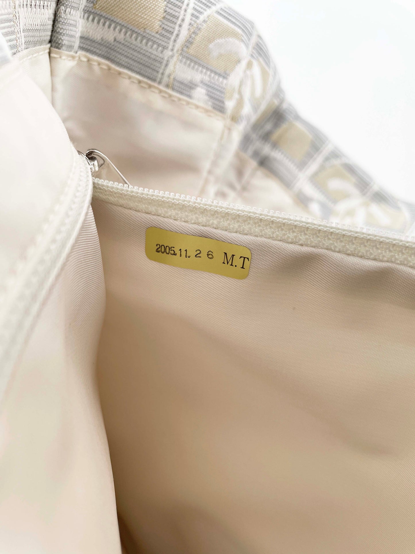 New Travel Line Nylon - Tote Bag