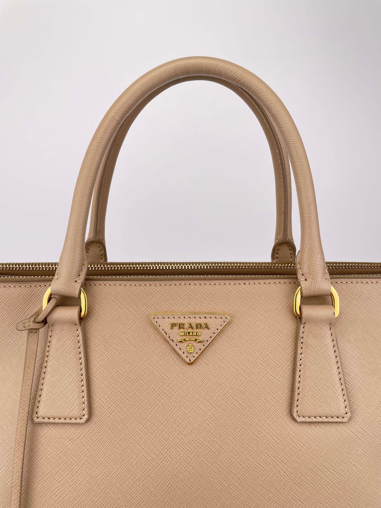 Galleria Double Zip Sabbia BN1802 - Saffiano Lux Leder