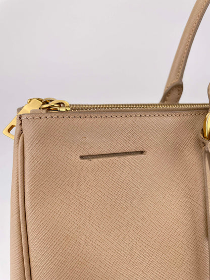 Galleria Double Zip Sabbia BN1802 - Saffiano Lux Leder
