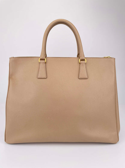 Galleria Double Zip Sabbia BN1802 - Saffiano Lux Leder
