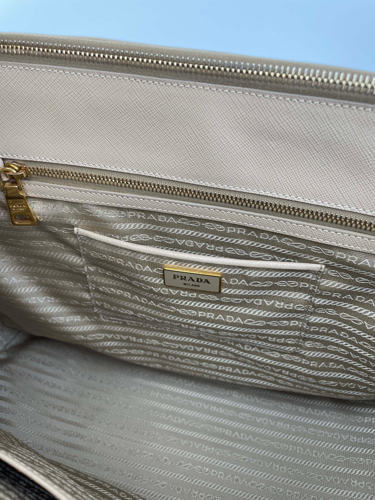 Galleria Double Zip Sabbia BN1802 - Saffiano Lux Leder