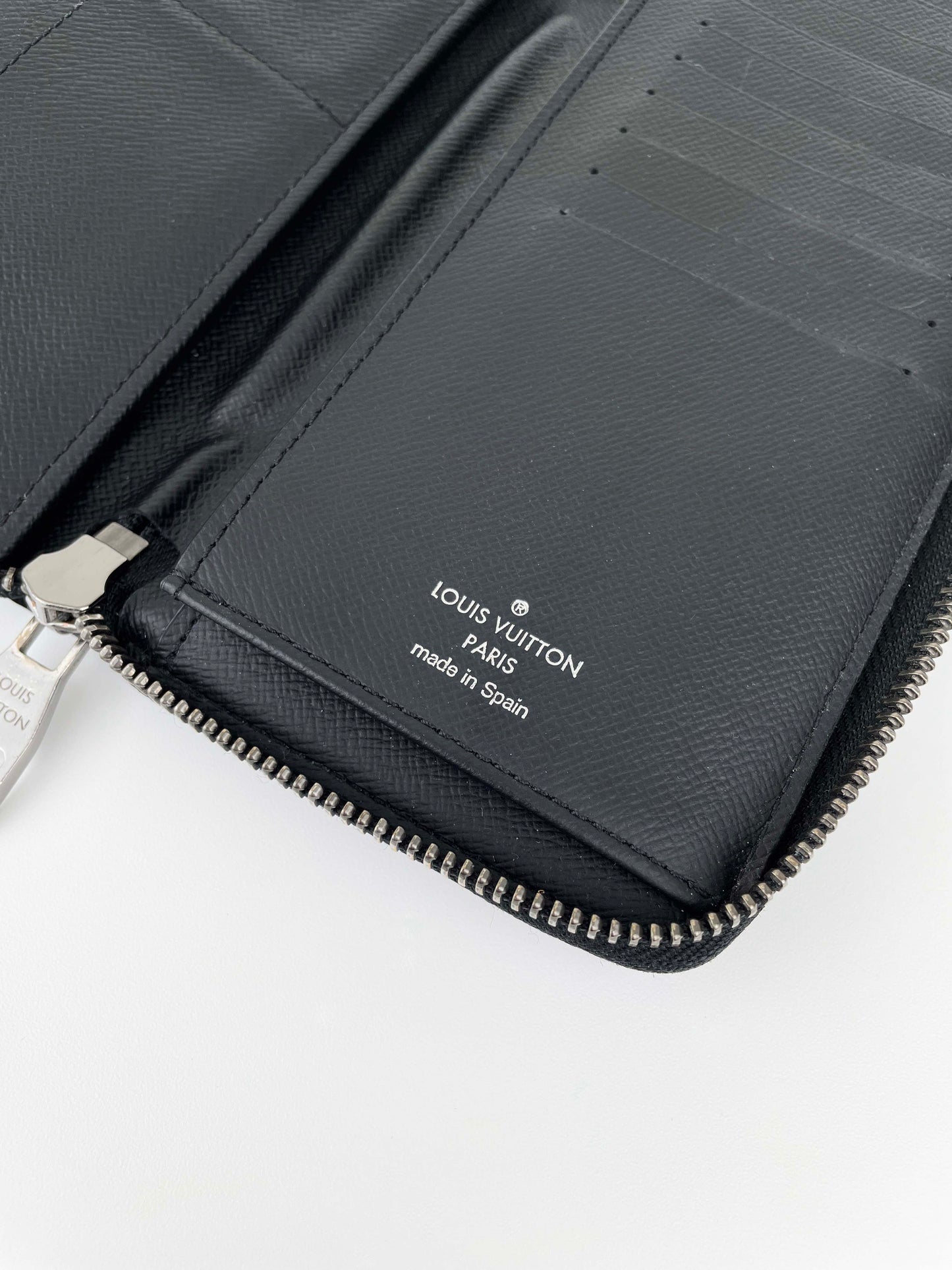 Zippy Vertical Geldbörse - Monogram Eclipse