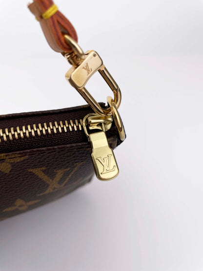 Pochette Accessoires - Monogram Canvas