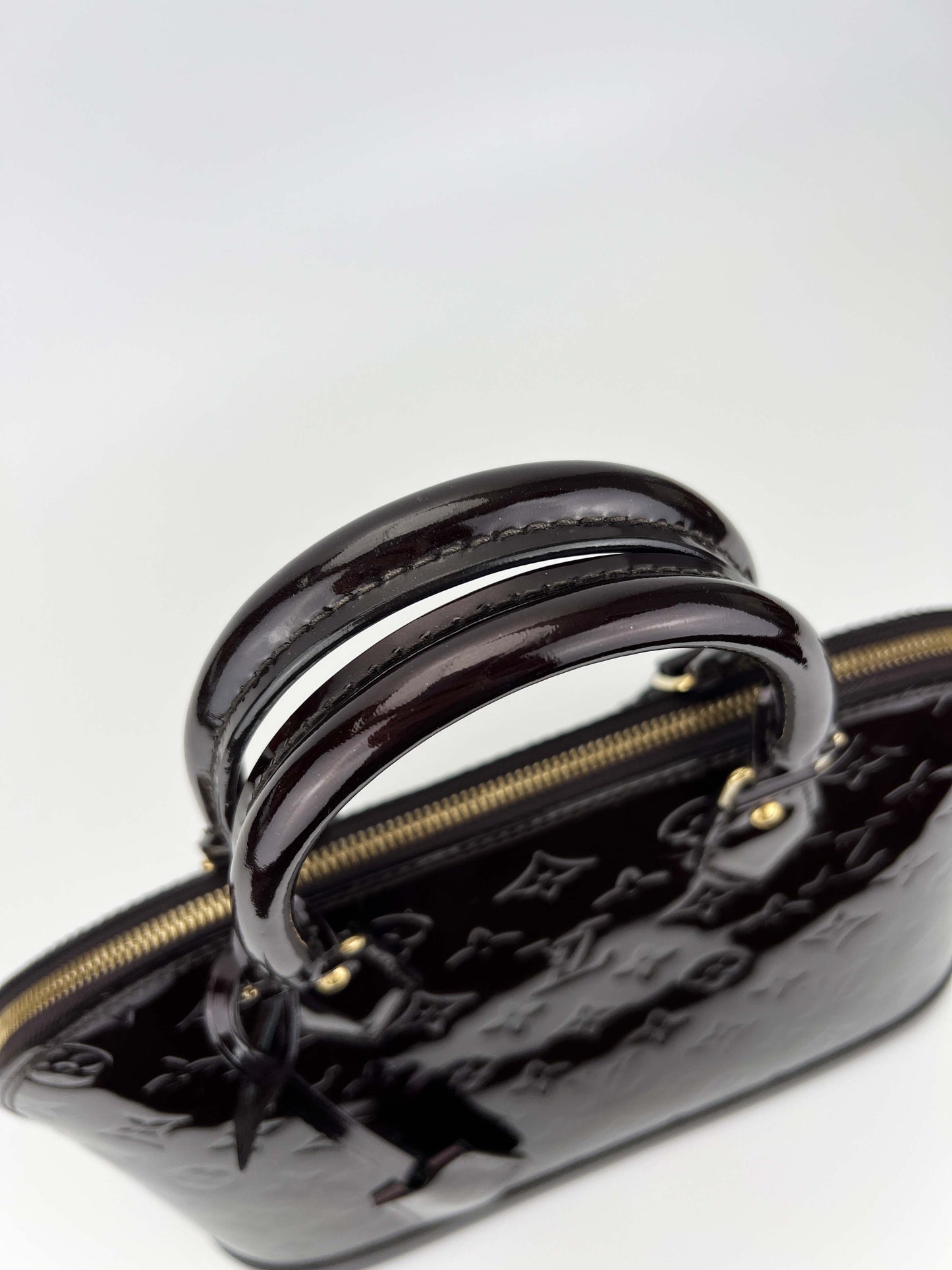 Alma PM Amarante - Monogram Vernis