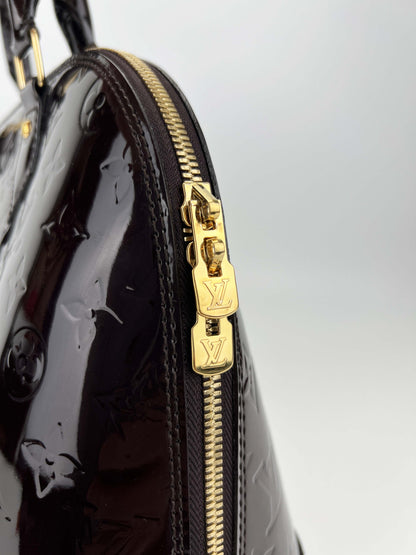 Alma PM Amarante - Monogram Vernis