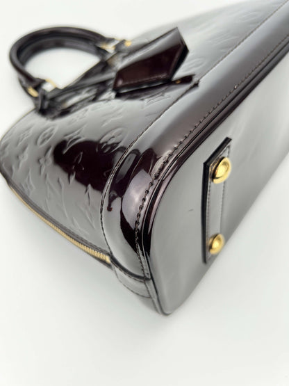 Alma PM Amarante - Monogram Vernis