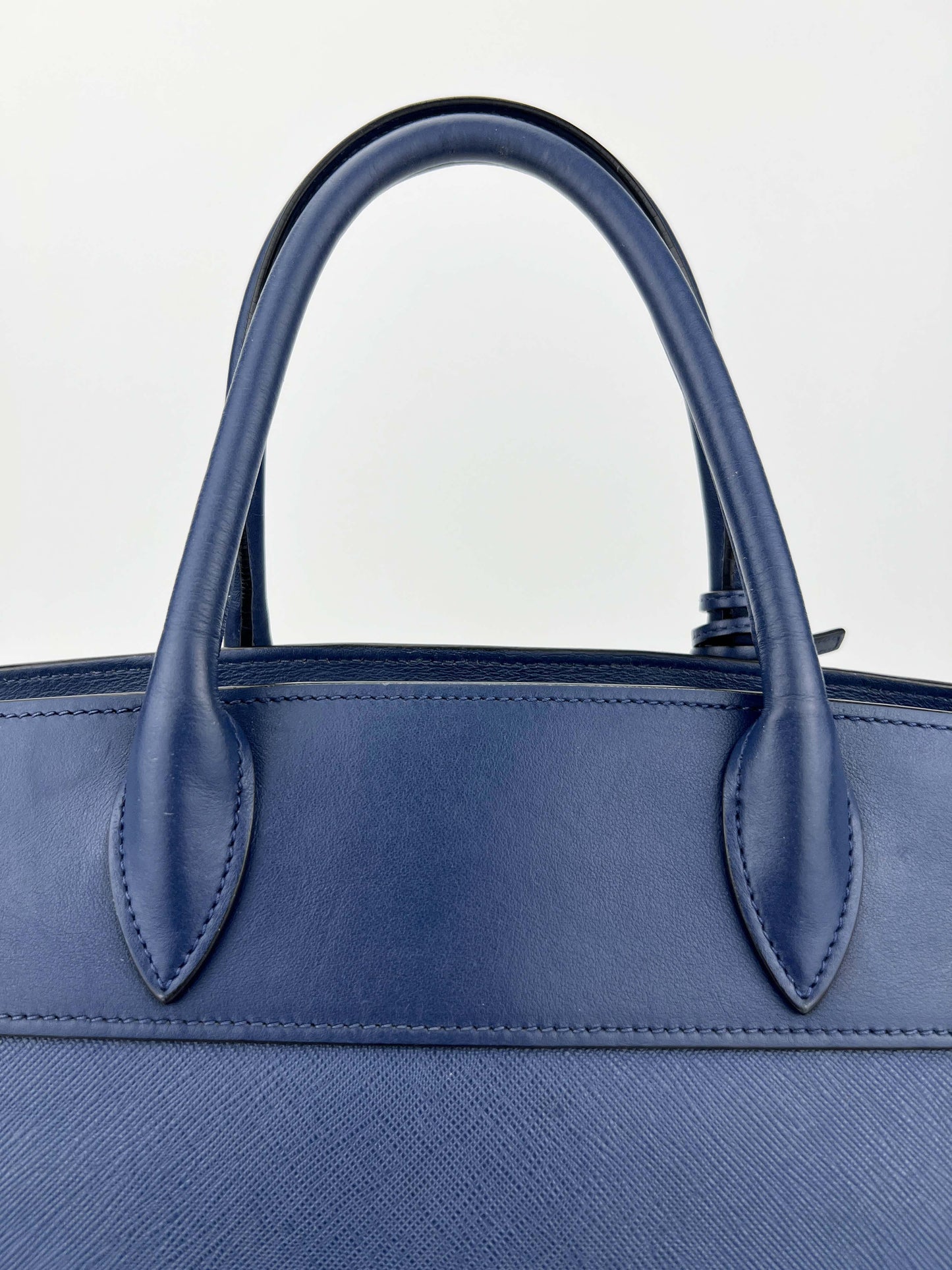 Esplanade - Saffiano Leder